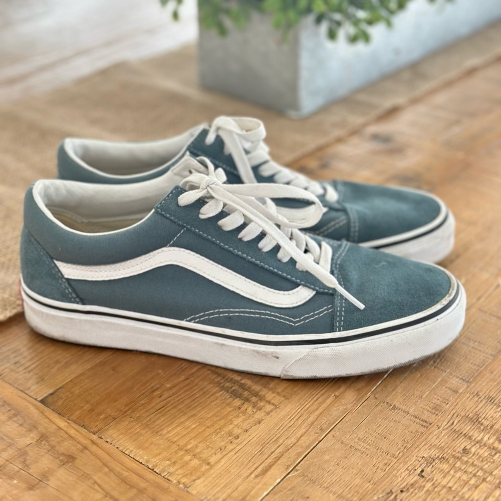 vans old skool size 9.0 men’s- gently used.
